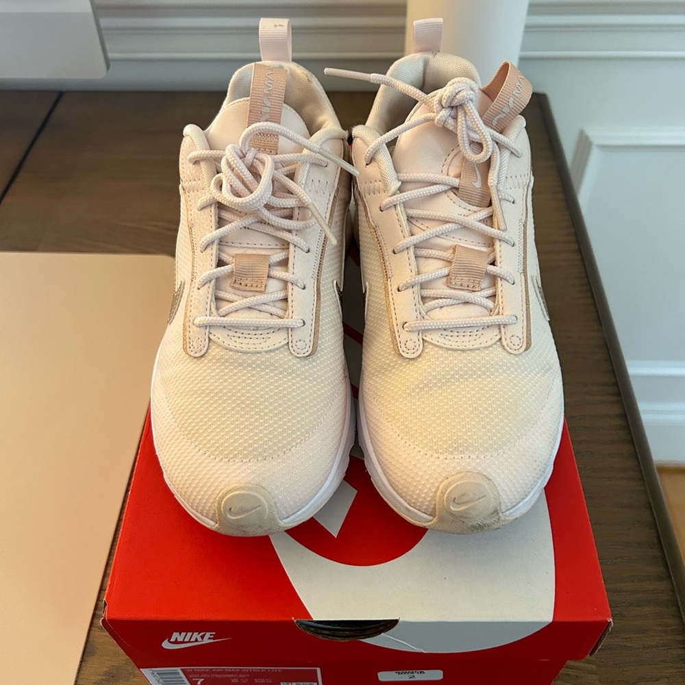 Pick Nike women’s sneakers